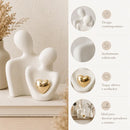 Estatueta Decorativa Abraço com Coração Dourado